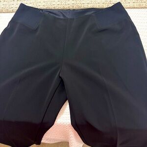 Like new women’s black pull on dressy pants.